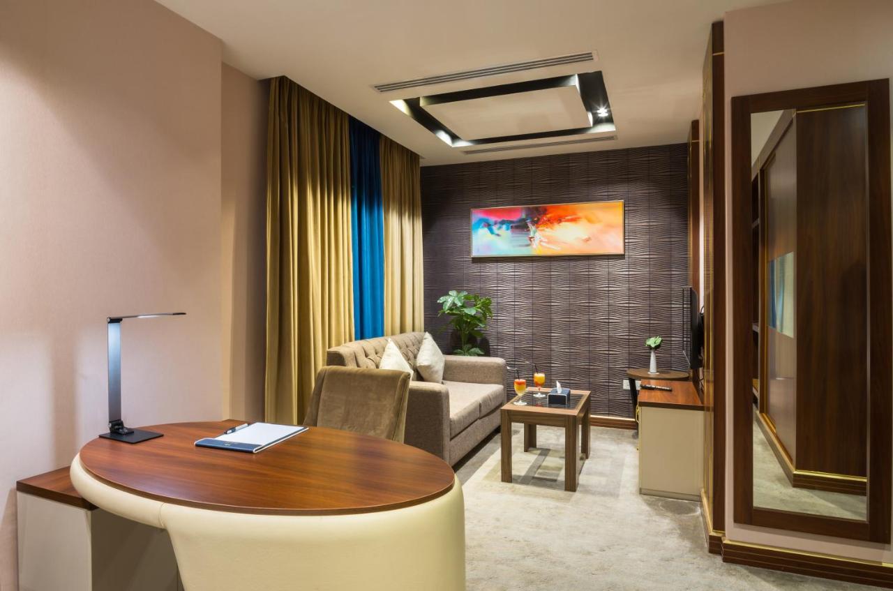 Al Malqa Elite Hotel Riyadh Bagian luar foto